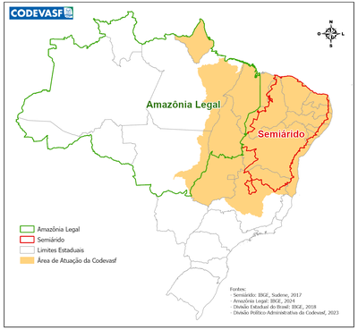 Mapa do Brasil destacando a área de atuação da Codevasf. Regiões da Amazônia Legal delimitadas em verde, Semiárido em vermelho e área de atuação da Codevasf representada em tom amarelo, com limites estaduais indicados em cinza. Inclui legenda explicativa e logotipo da Codevasf no canto superior esquerdo.