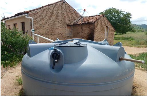 Cisterna instalada.png