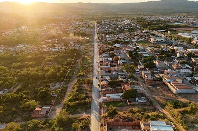 Codevasf conclui pavimentação de avenida estratégica em Montes Claros (MG).JPG