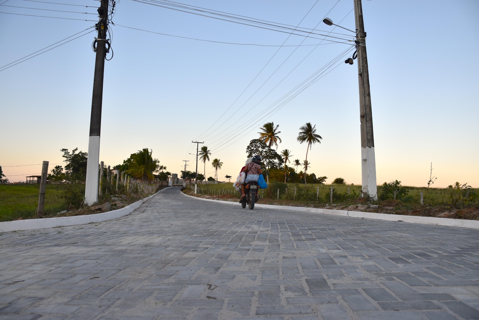 Codevasf conclui primeiras obras com pavimento intertravado em Sergipe