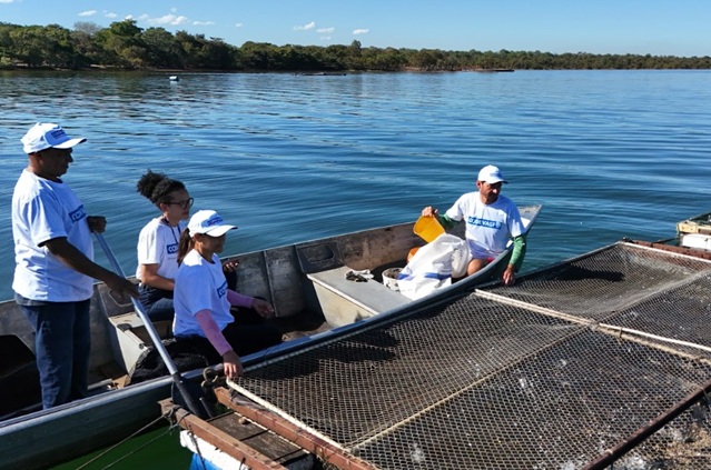 Aquicultura em tanques-rede no Lago de Palmas