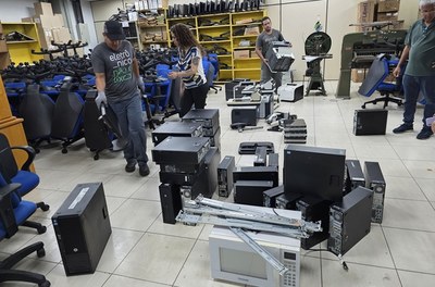 Doação de equipamentos gera impacto social