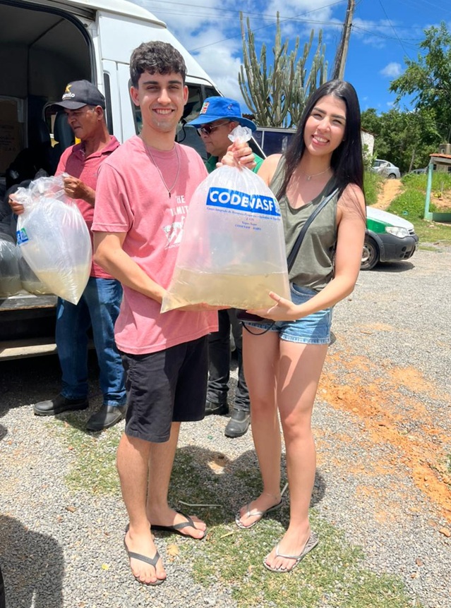 Comunidade participa de peixamento em Bom Jesus da Lapa